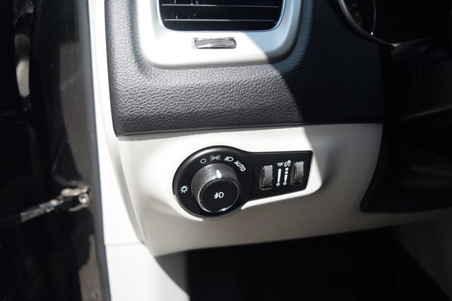 Used 2018 Jeep Compass Latitude w/ Popular Equipment Group AWD/4WD image 7