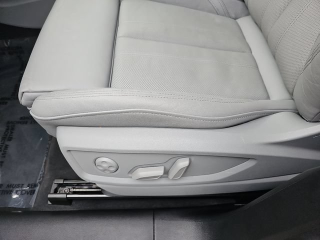 Used 2024 Audi Q5 e Prestige w/ Prestige Package AWD/4WD image 24