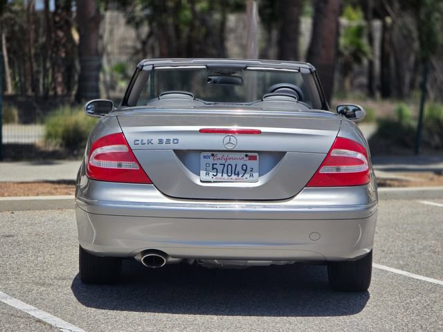 Used 2005 Mercedes-Benz CLK 320 Cabriolet image 11