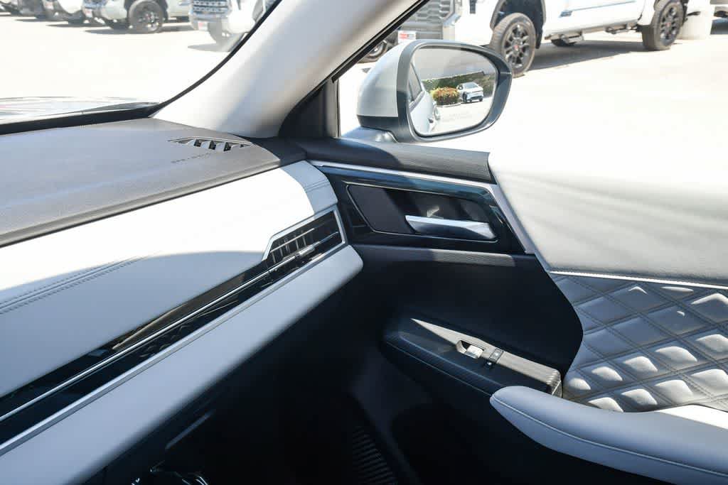 Used 2022 Mitsubishi Outlander SEL FWD image 23