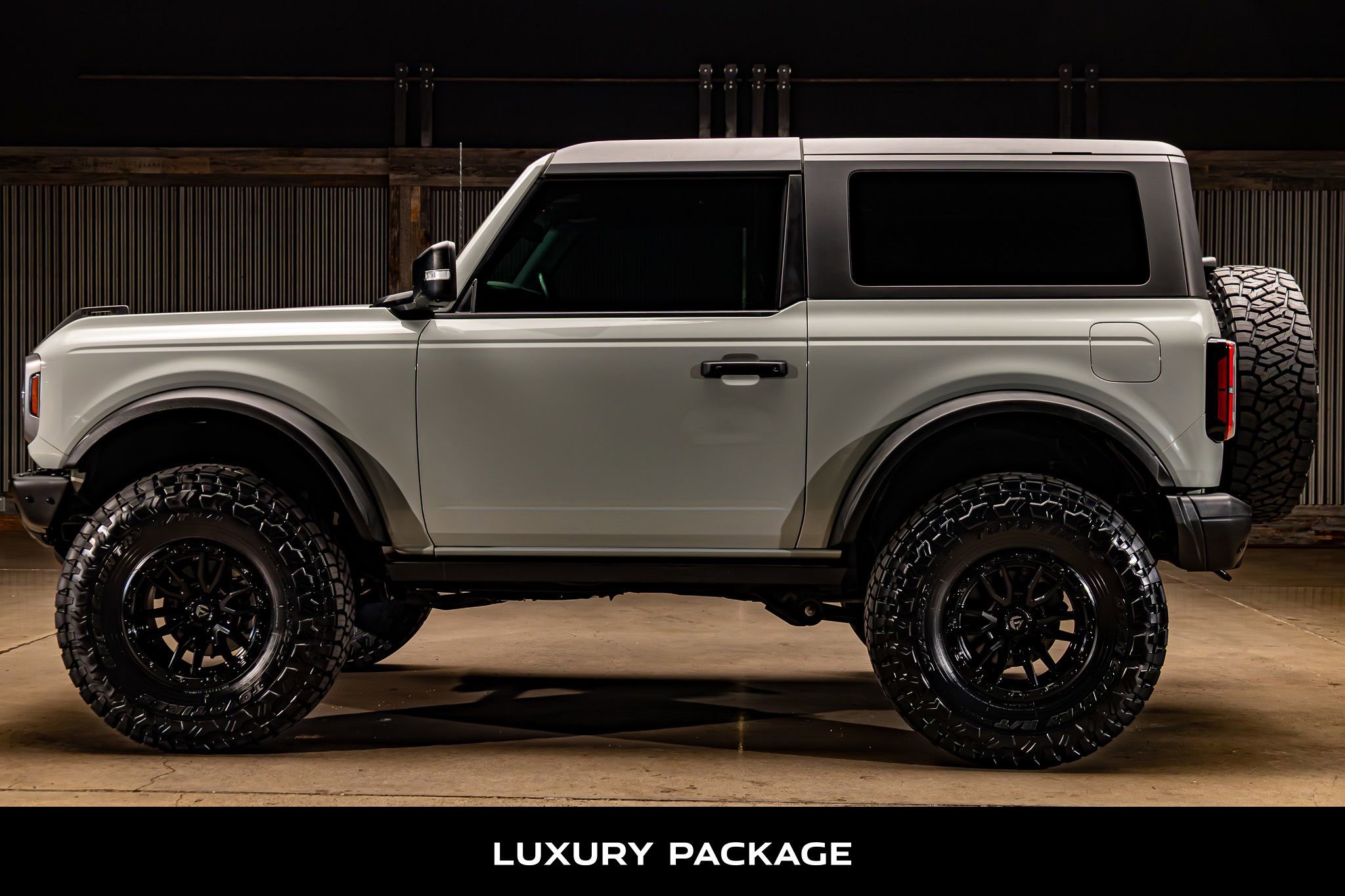 Used 2022 Ford Bronco Badlands image 6