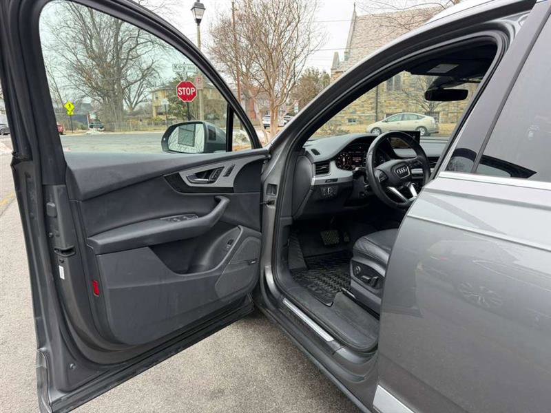 Used 2018 Audi Q7 2.0T Premium Plus image 35