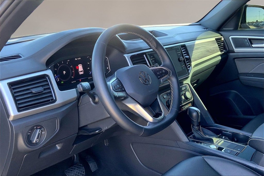 Used 2023 Volkswagen Atlas Cross Sport SE image 14