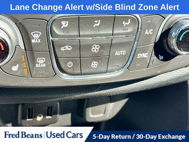 Used 2020 Chevrolet Traverse LT image 19