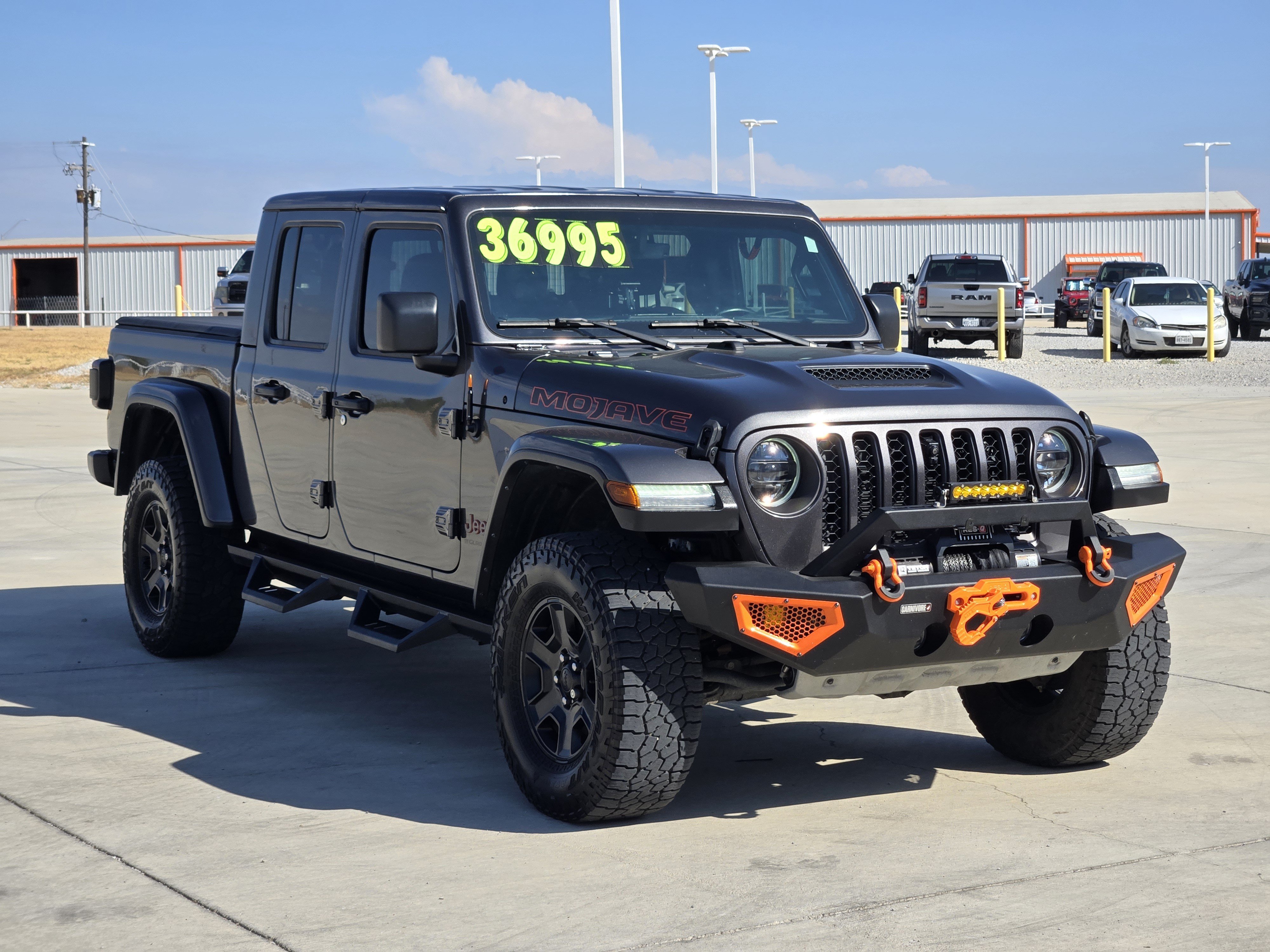 Used 2023 Jeep Gladiator Mojave w/ LED Lighting Group AWD/4WD image 4