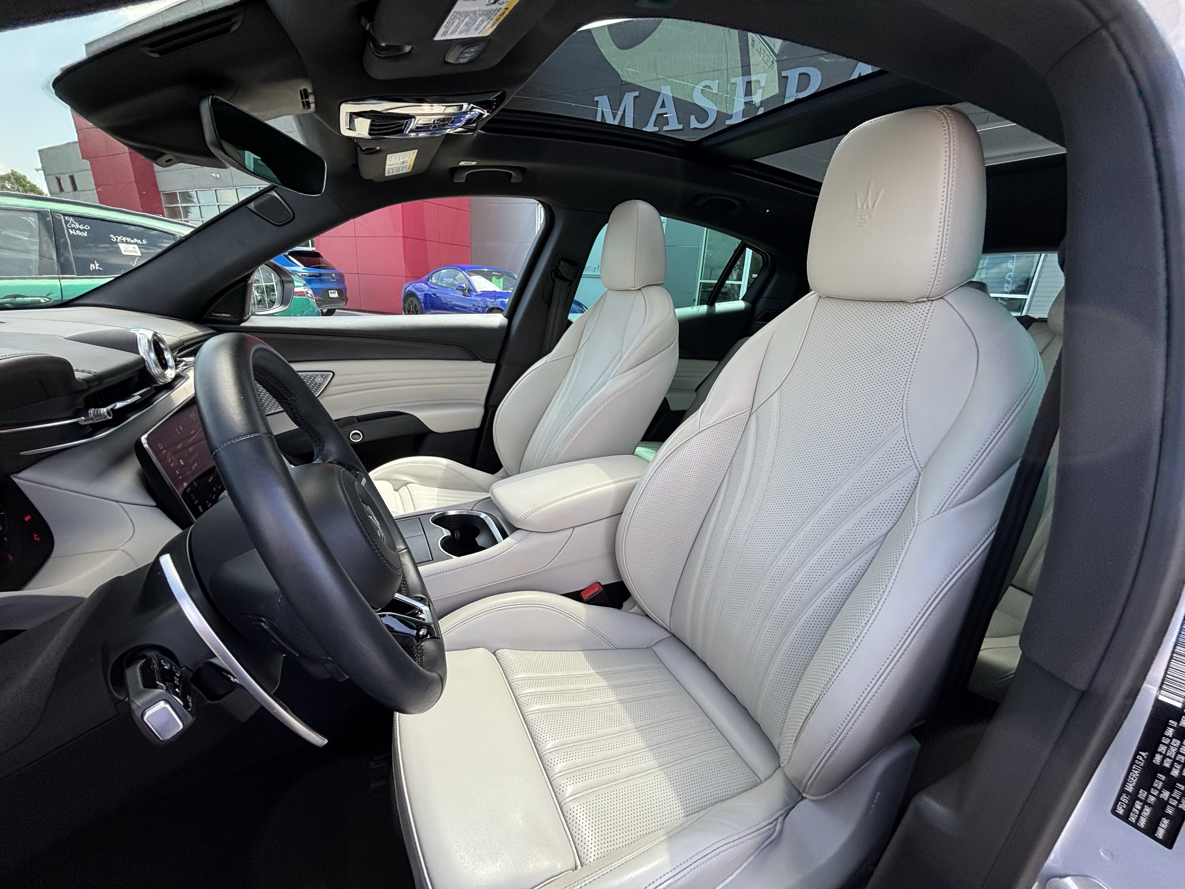 Used 2023 Maserati Grecale Modena AWD/4WD image 31