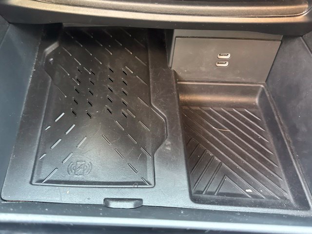 Used 2026 Chrysler Pacifica Limited FWD image 19