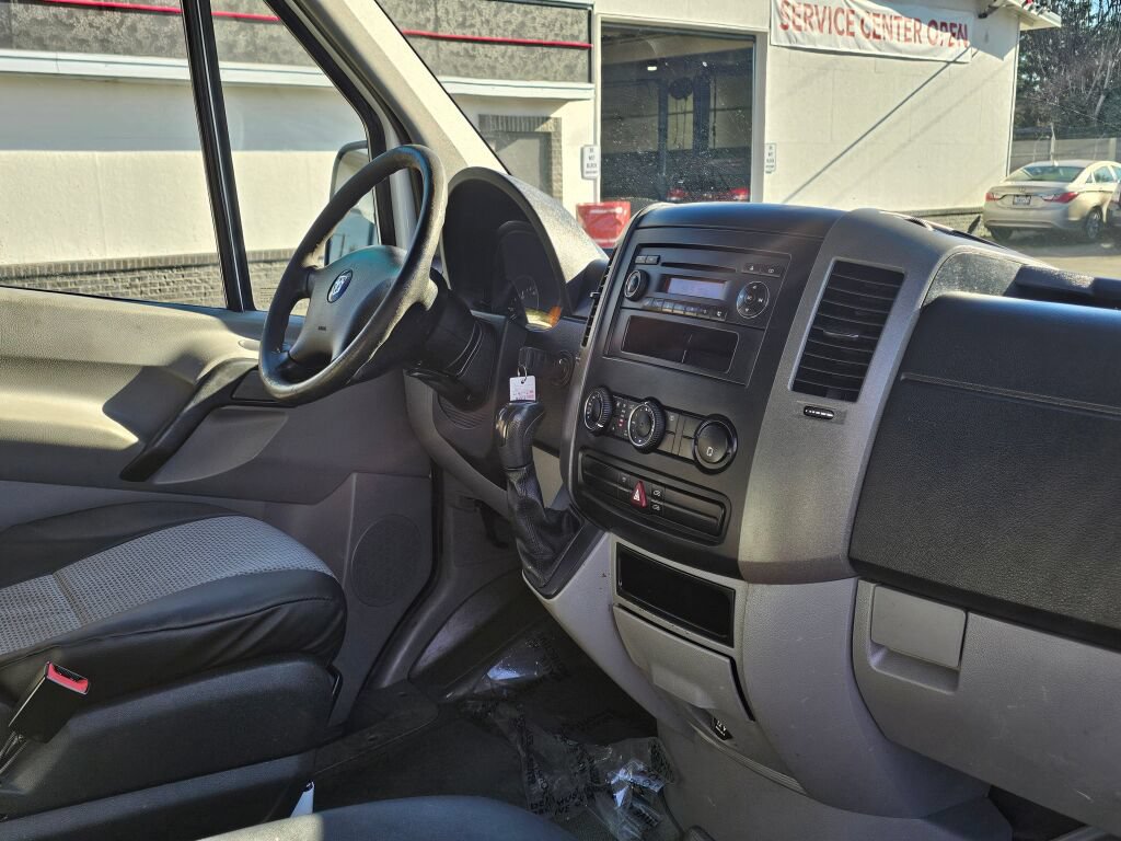 Used 2008 Dodge Sprinter 2500 w/ Contractor Group RWD image 38