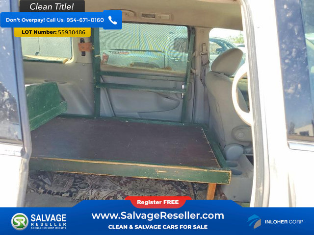 Used 2014 Nissan Quest S FWD image 15