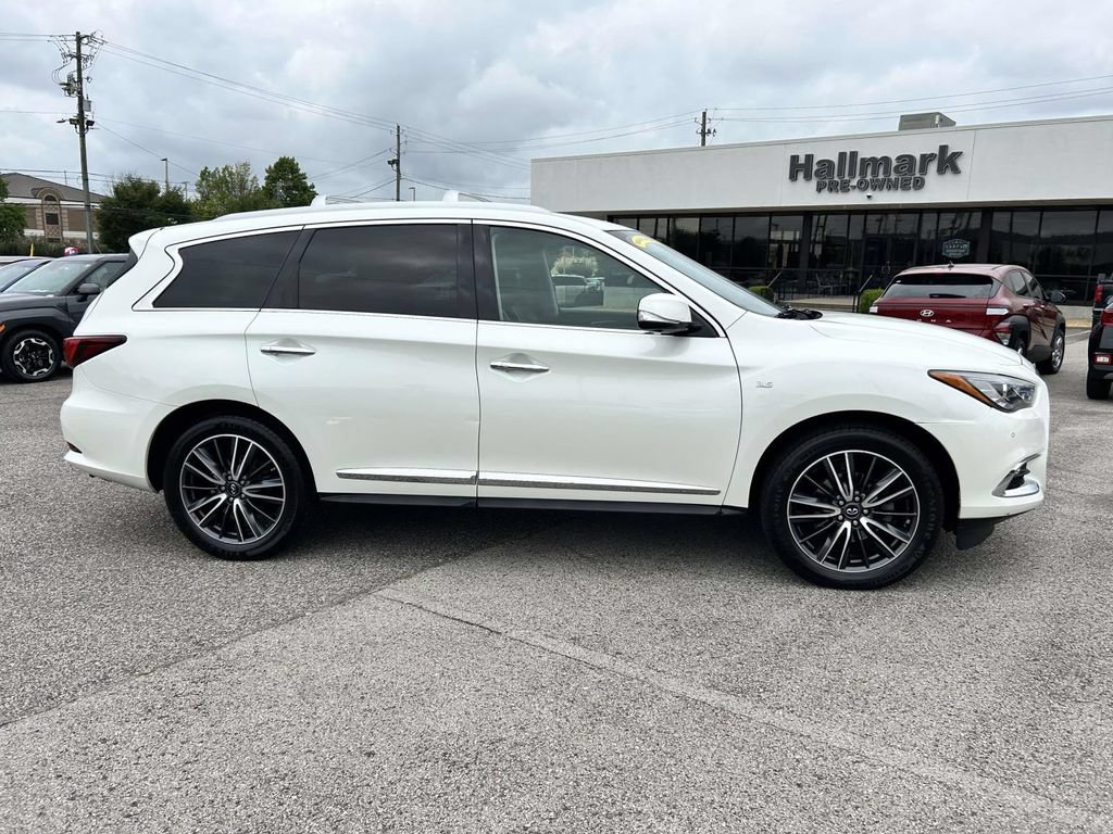 Used 2017 INFINITI QX60 FWD w/ Premium Plus Package image 2