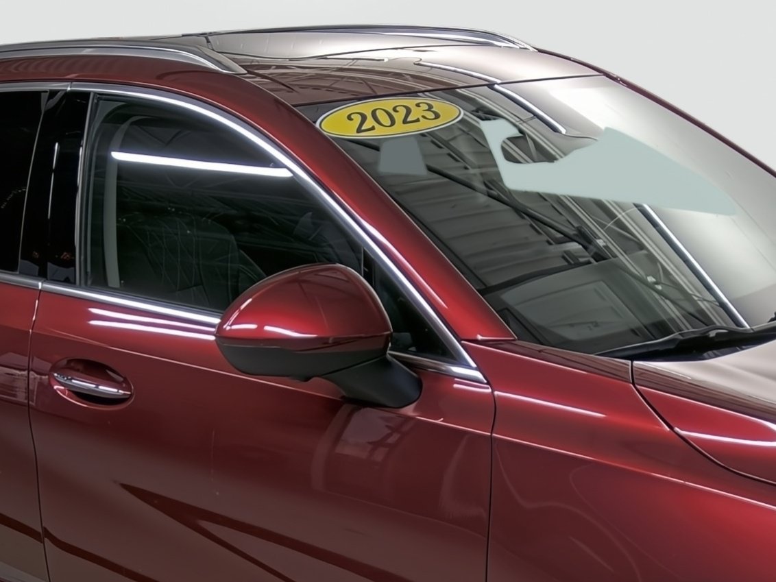 Used 2023 Buick Envision Avenir AWD/4WD image 17