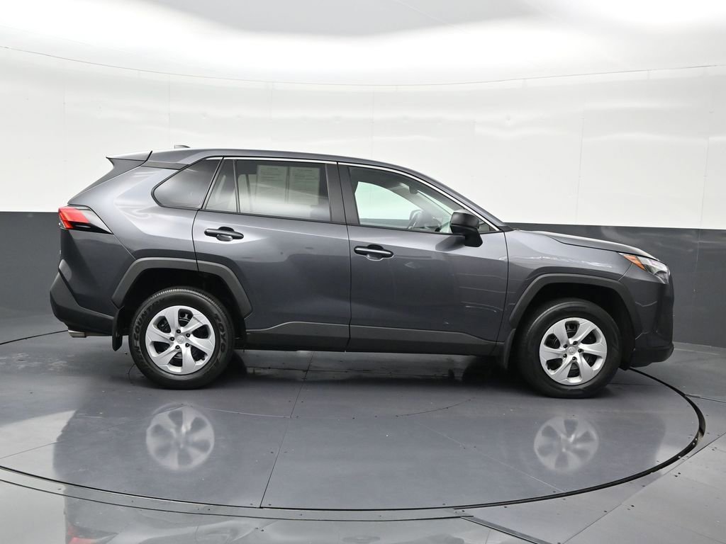 Used 2024 Toyota RAV4 LE image 7
