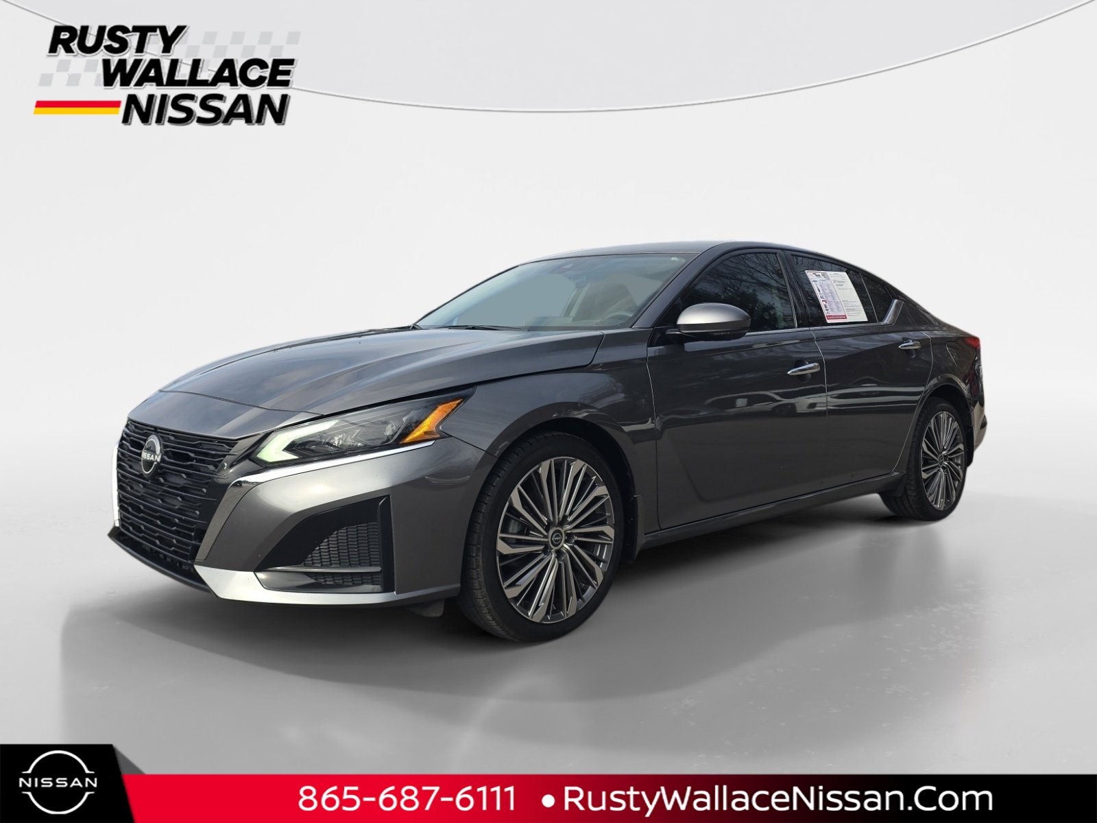 Used 2024 Nissan Altima 2.5 SL image 1