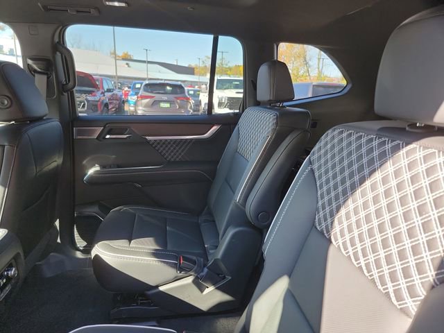 Used 2025 GMC Acadia Denali w/ Super Cruise Package image 23