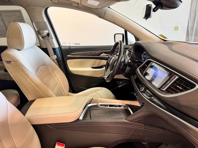Certified 2022 Buick Enclave Avenir w/ Avenir Technology Package image 26