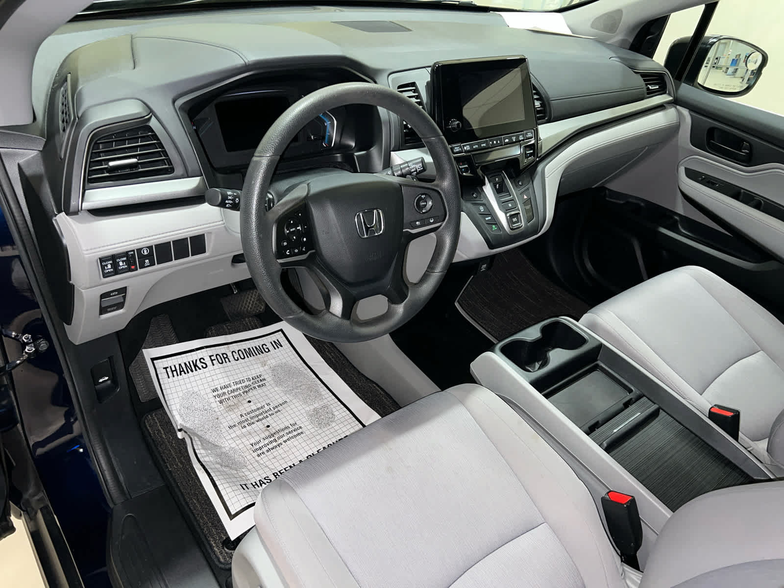 Used 2024 Honda Odyssey EX image 9