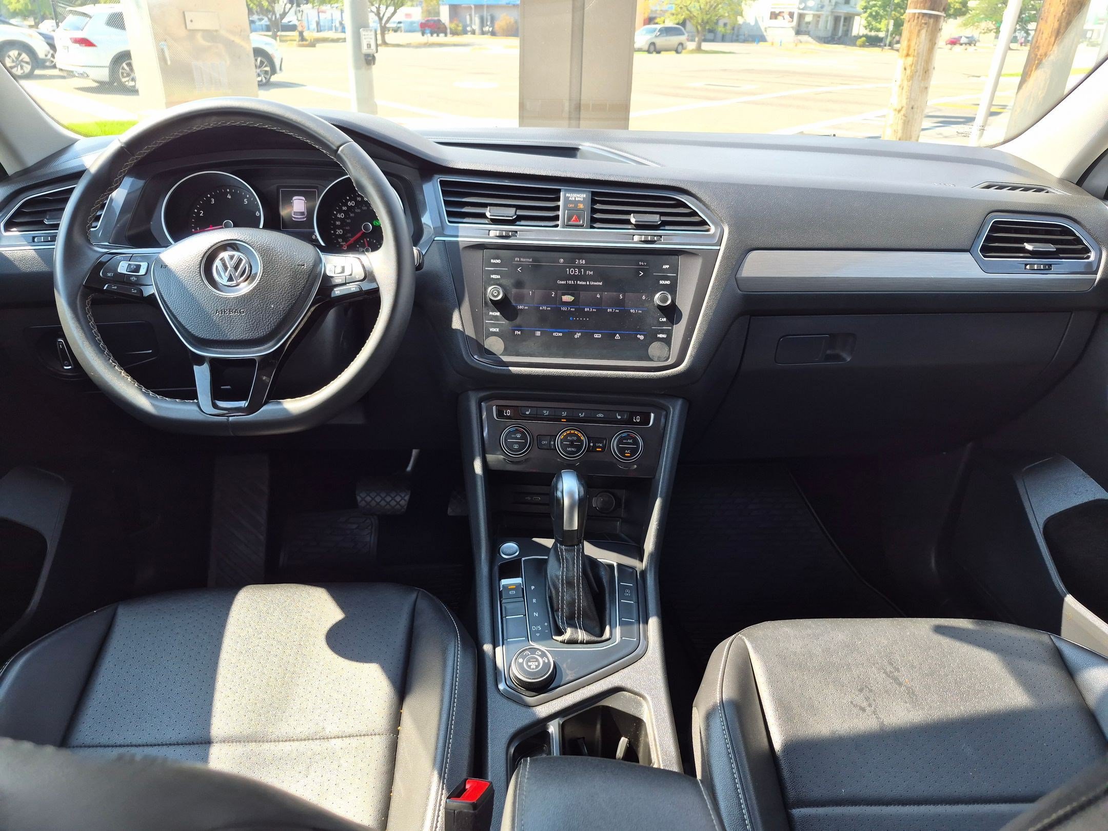 Used 2021 Volkswagen Tiguan SE AWD/4WD image 26