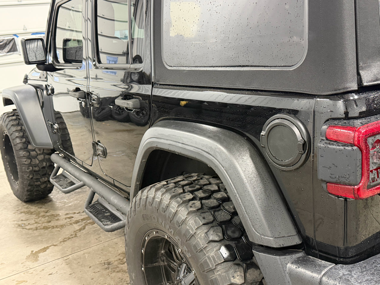 Used 2021 Jeep Wrangler Unlimited Willys image 25