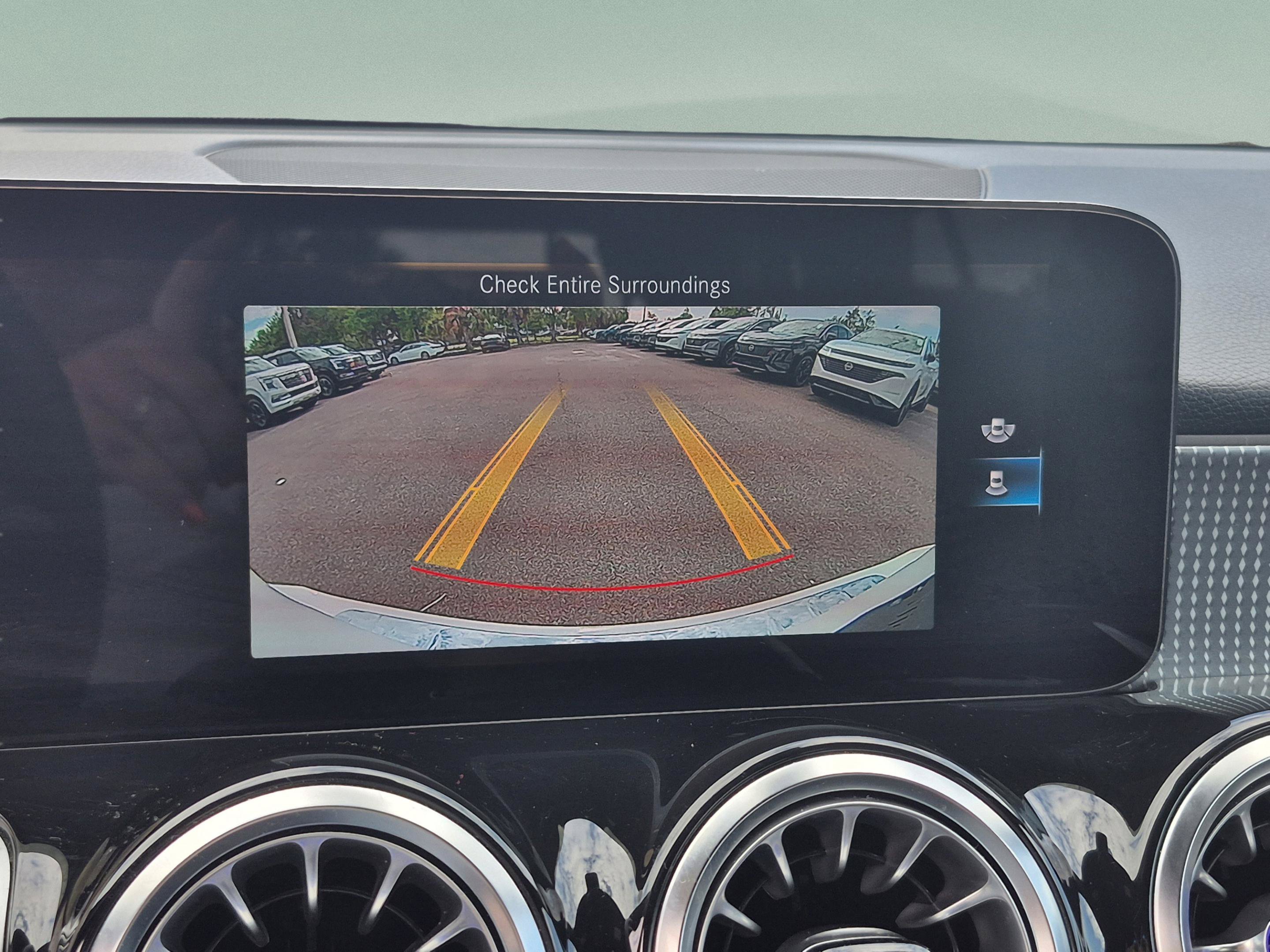 Used 2022 Mercedes-Benz GLB 250 image 25
