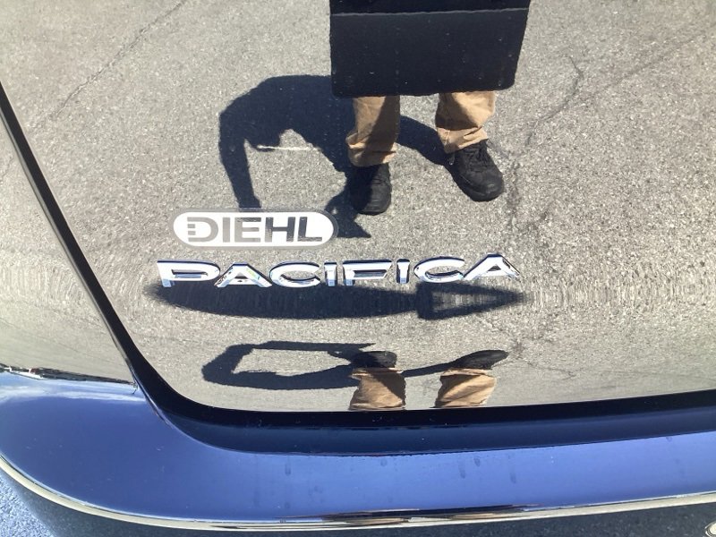 New 2026 Chrysler Pacifica Select image 10