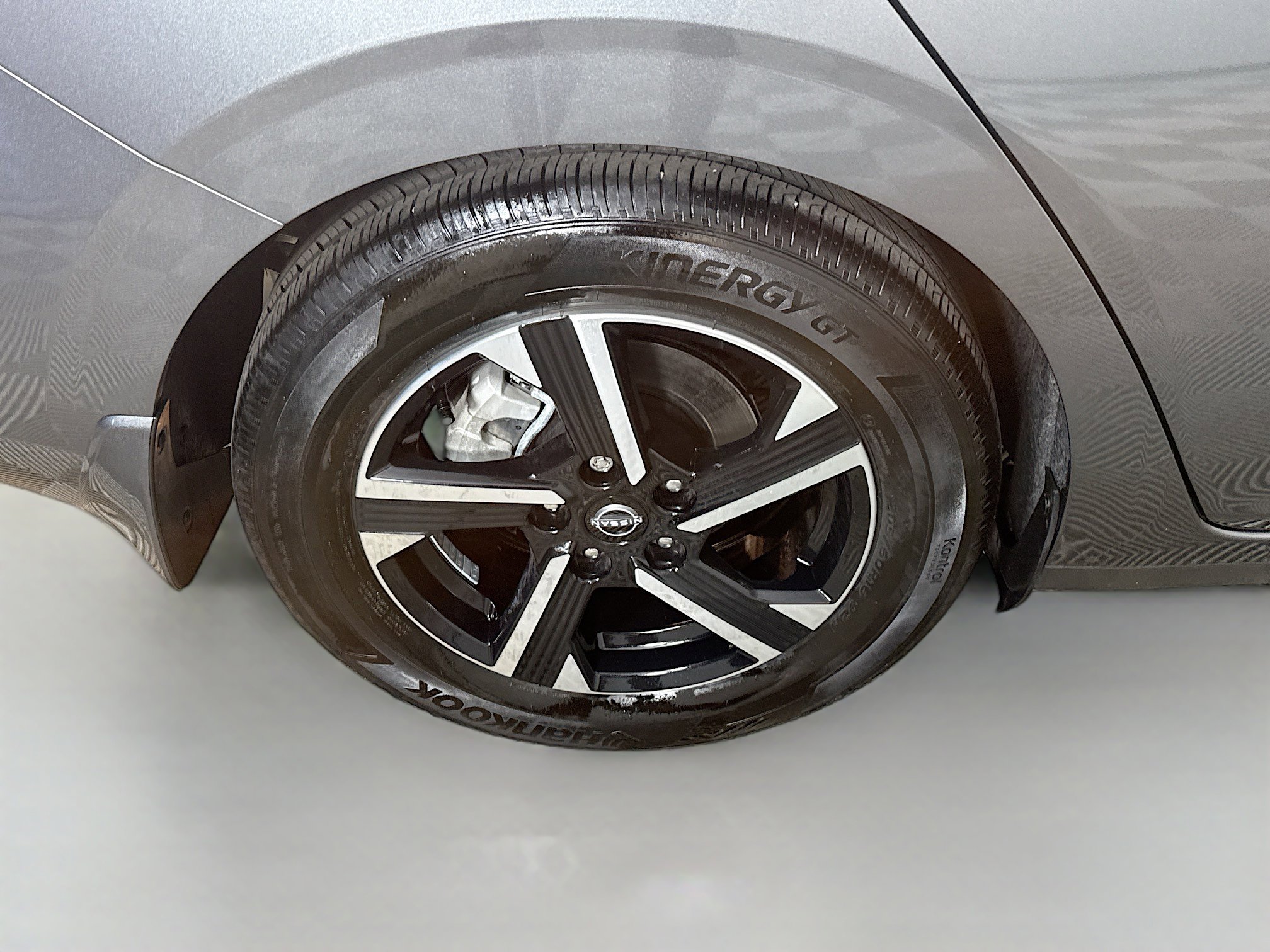 Used 2025 Nissan Sentra SV w/ All-Weather Package image 33