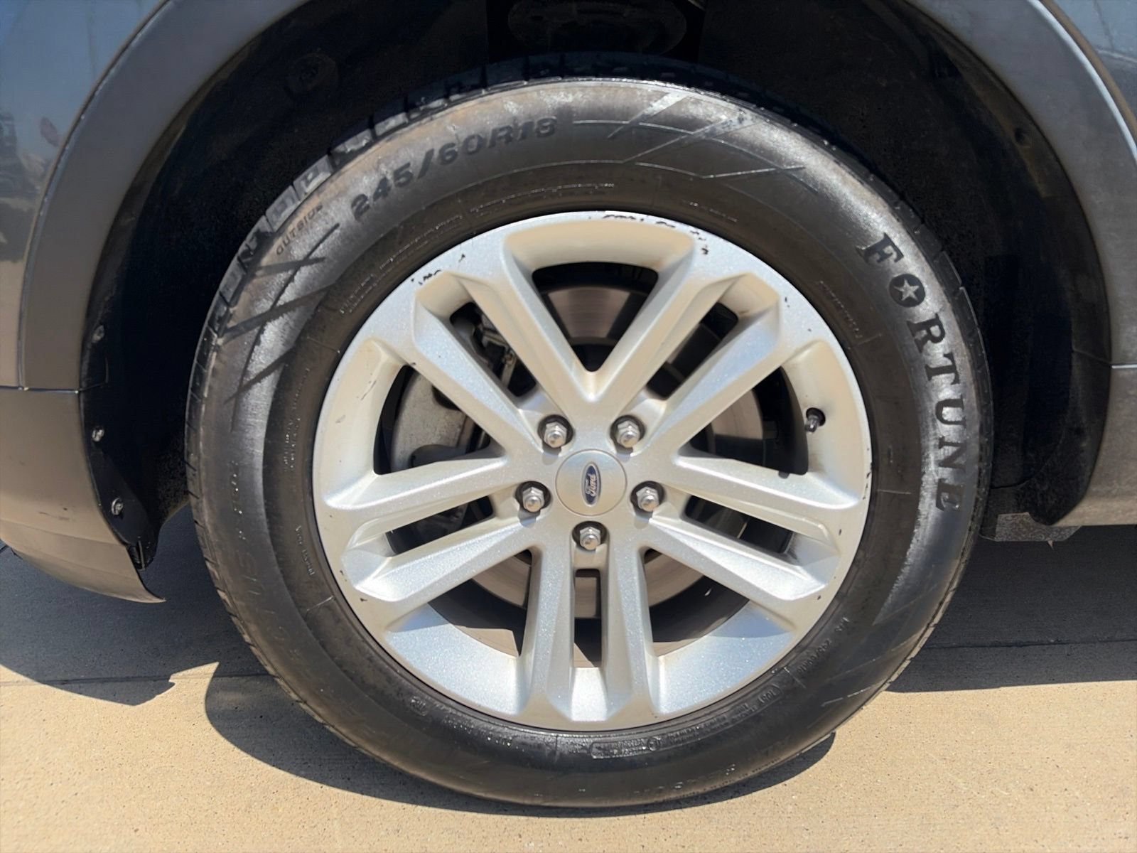 Used 2015 Ford Explorer XLT w/ Equipment Group 202B FWD image 10