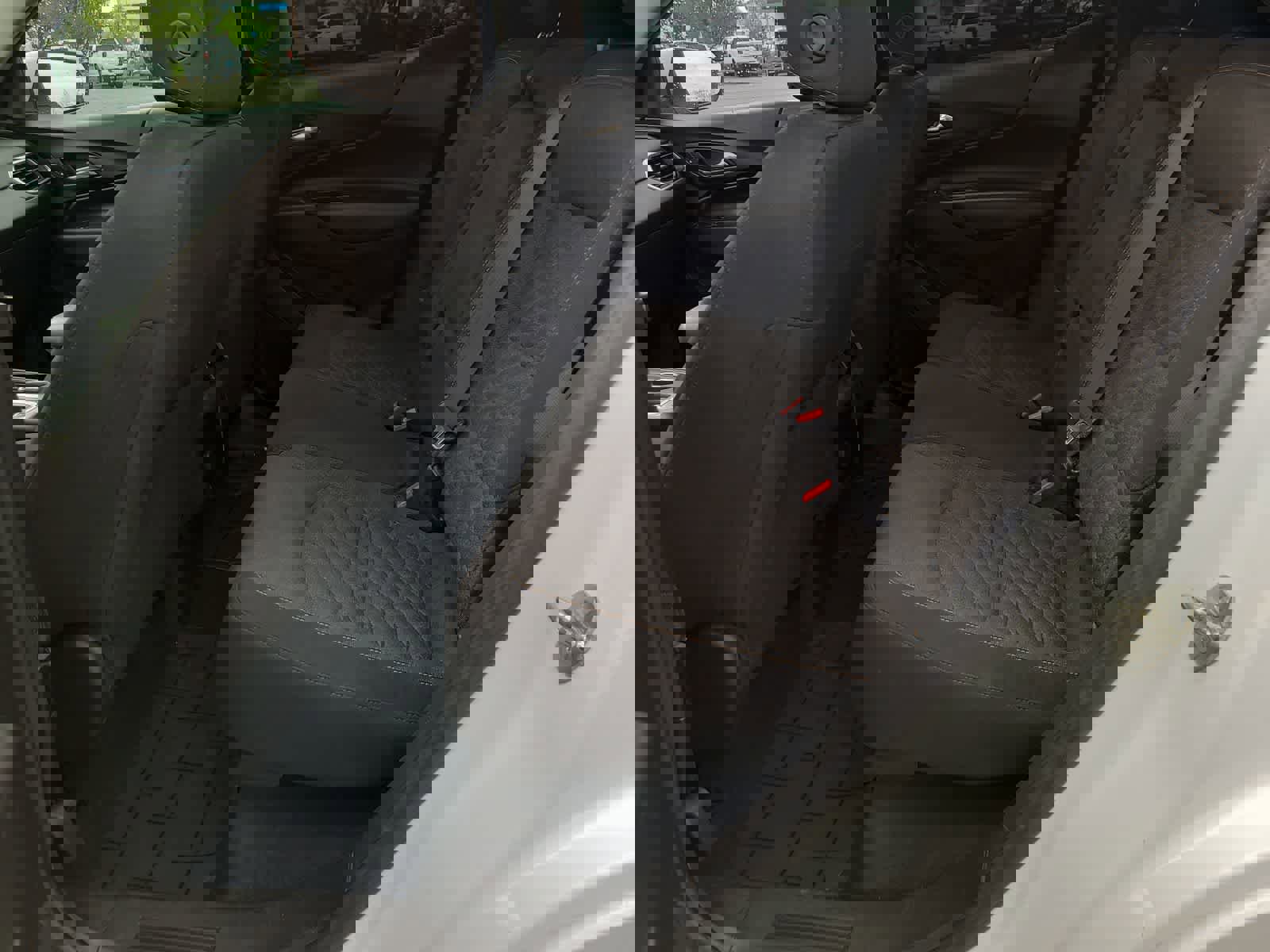 Used 2018 Chevrolet Equinox LT AWD/4WD image 21