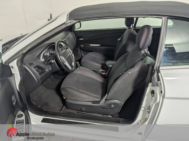 Used 2012 Chrysler 200 Touring FWD image 12