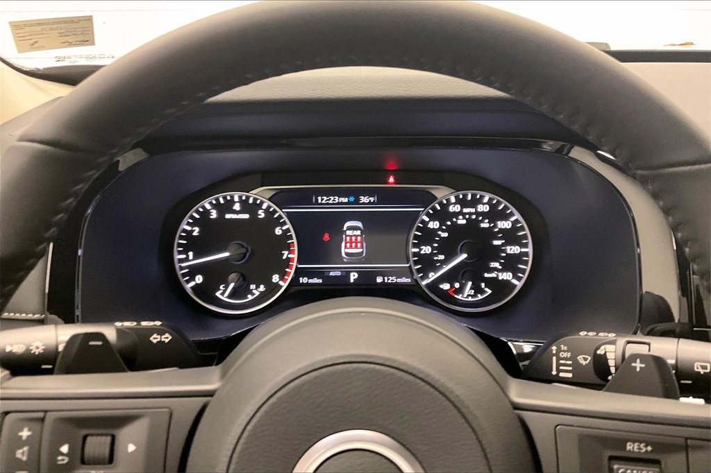 Certified 2025 Nissan Pathfinder SV image 21