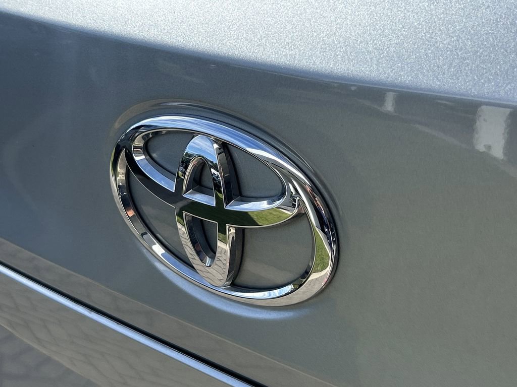 Used 2023 Toyota Corolla Cross L image 10