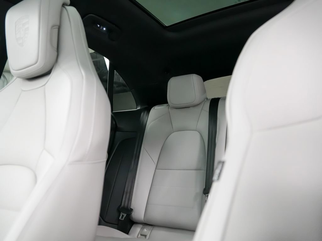 New 2026 Porsche Macan 4 Electric image 36