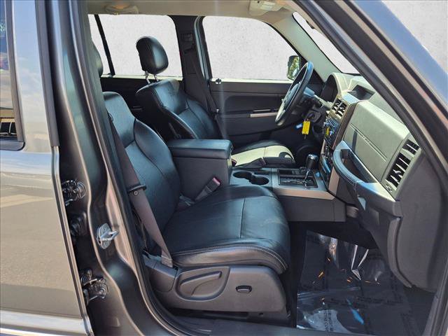 Used 2012 Jeep Liberty Limited Jet w/ Comfort/Convenience Group AWD/4WD image 19