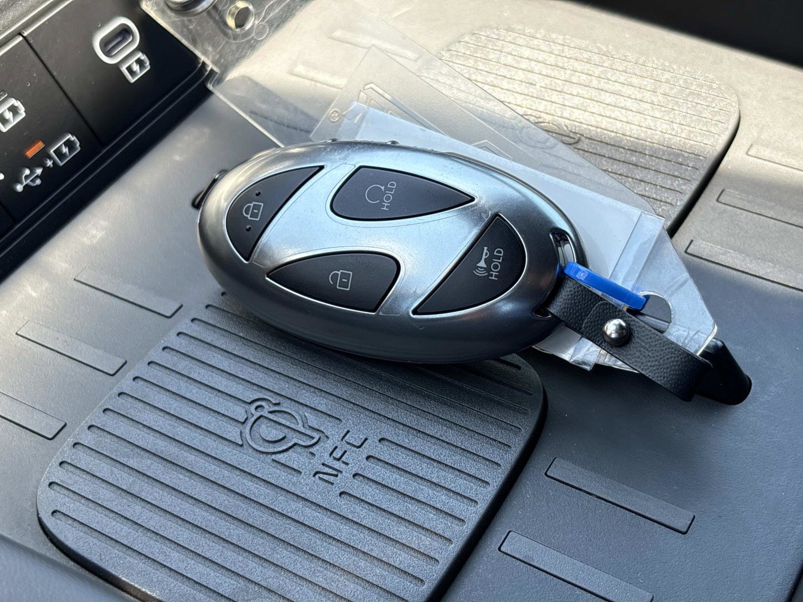 Used 2024 Hyundai Santa Fe Calligraphy FWD image 39