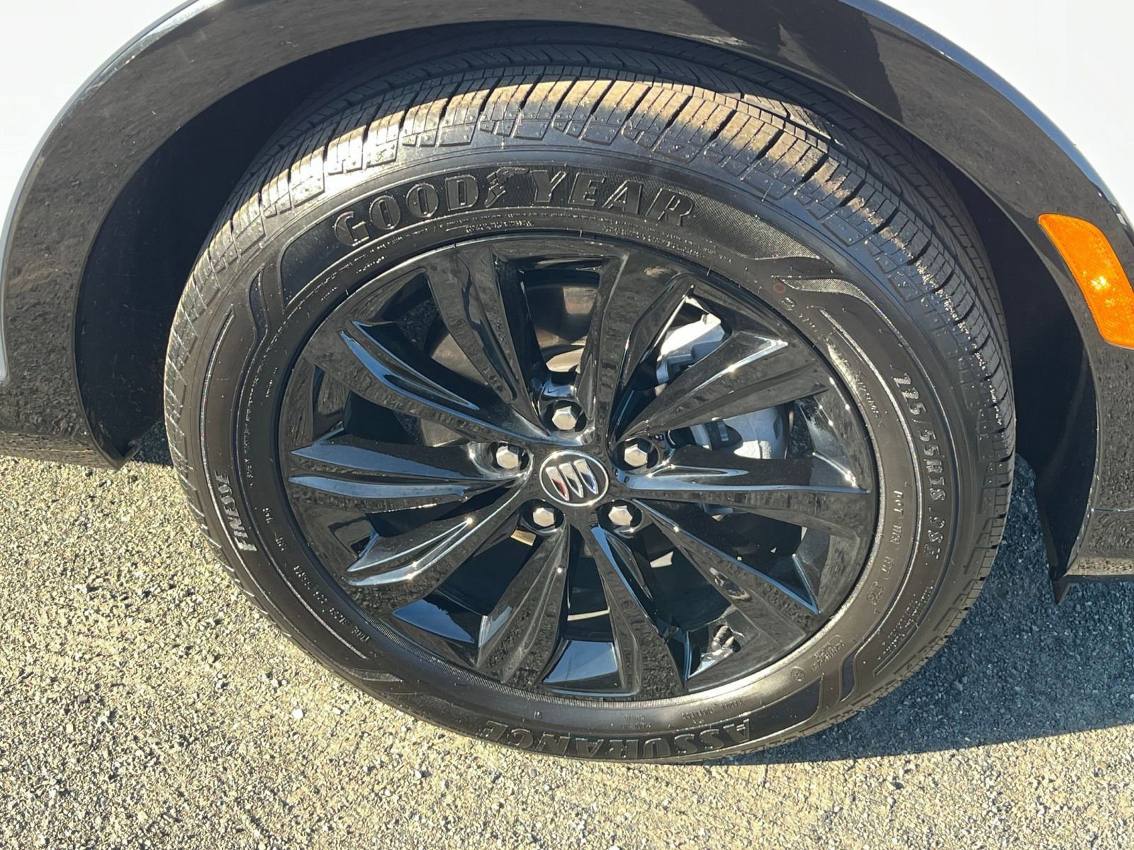 Used 2025 Buick Envista Sport Touring image 29