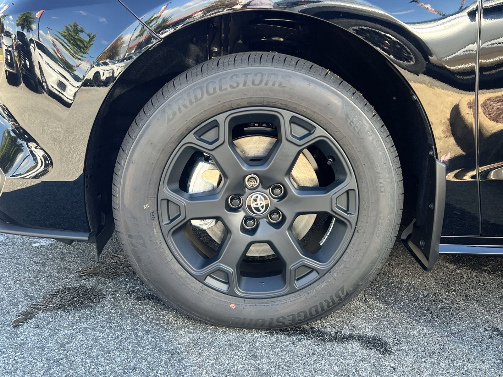 New 2026 Toyota Sienna XLE Woodland Edition AWD/4WD image 5