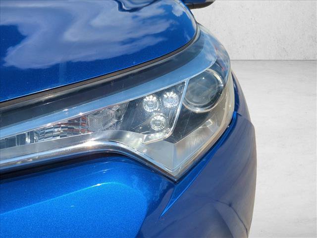 Used 2019 Toyota C-HR XLE FWD image 8