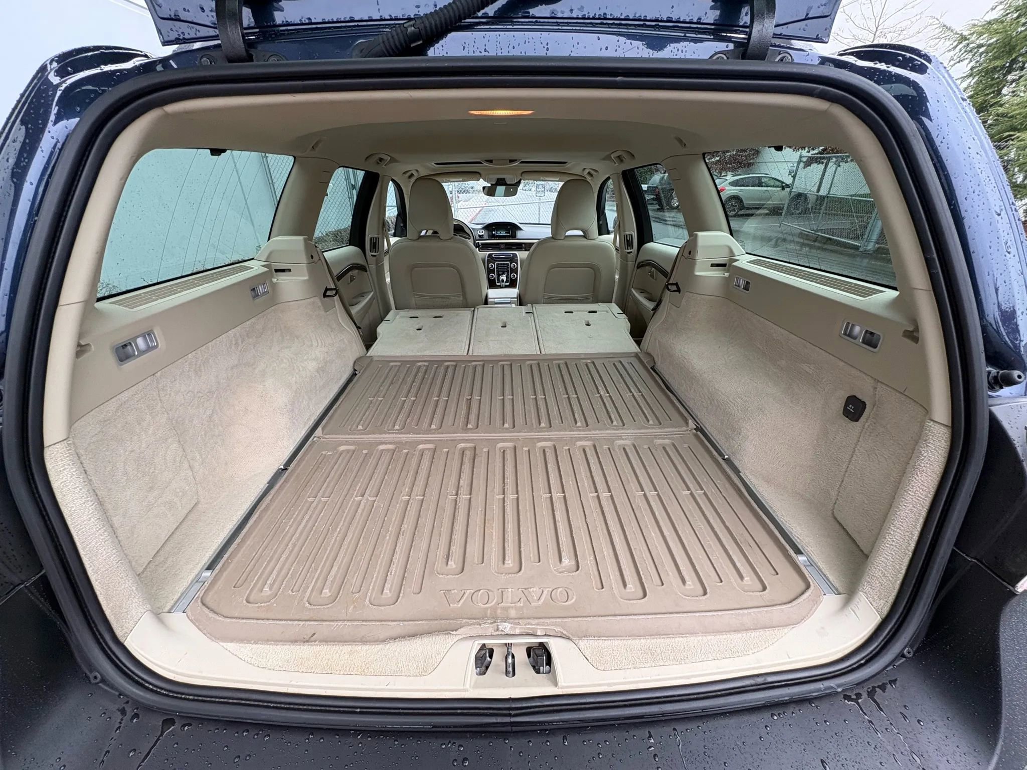 Used 2015 Volvo XC70 3.2 Premier image 24