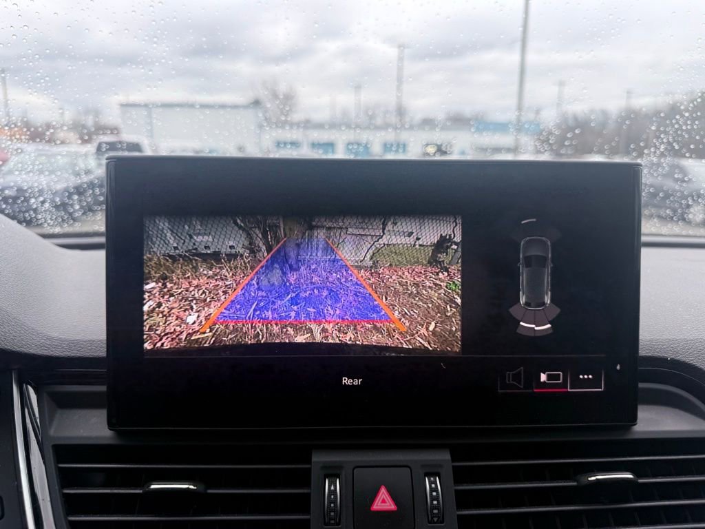 Used 2022 Audi Q5 2.0T Premium w/ Convenience Package image 9