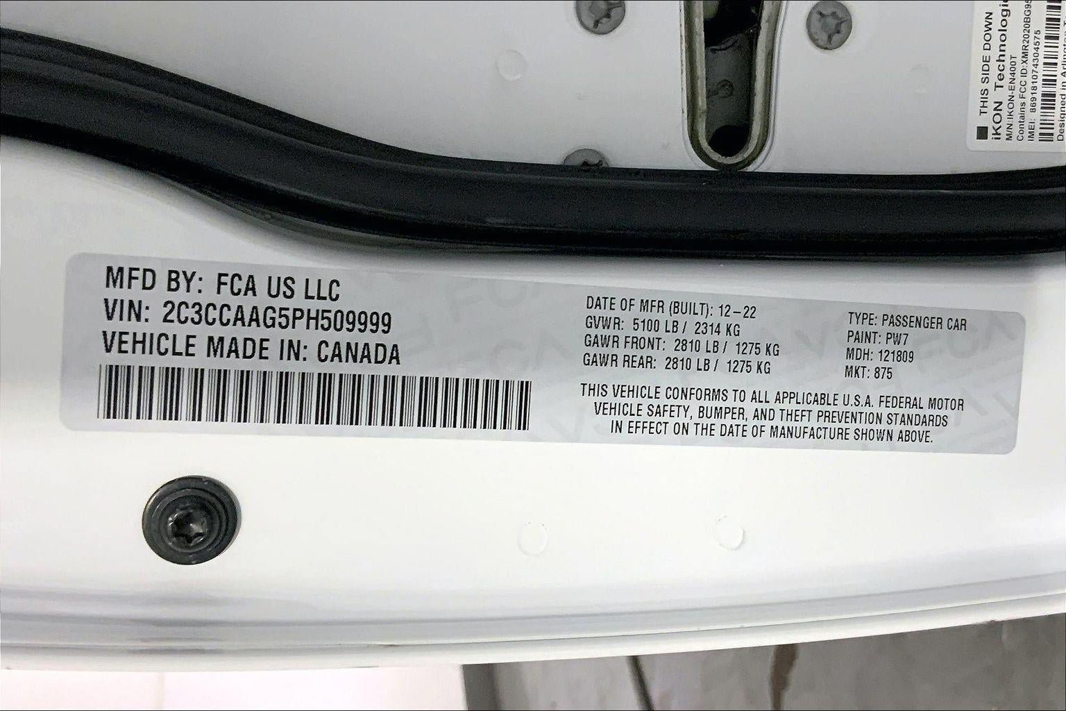Used 2023 Chrysler 300 Touring w/ Sport Appearance Package RWD image 31