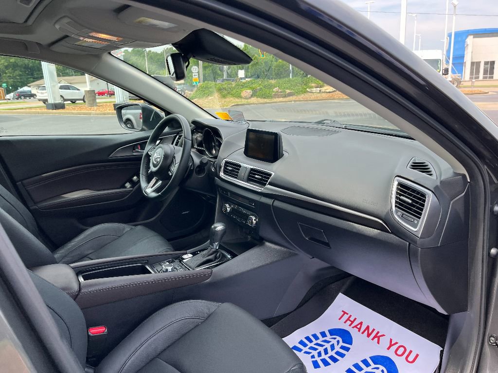 Used 2018 MAZDA MAZDA3 Grand Touring w/ Premium Equipment Package image 11