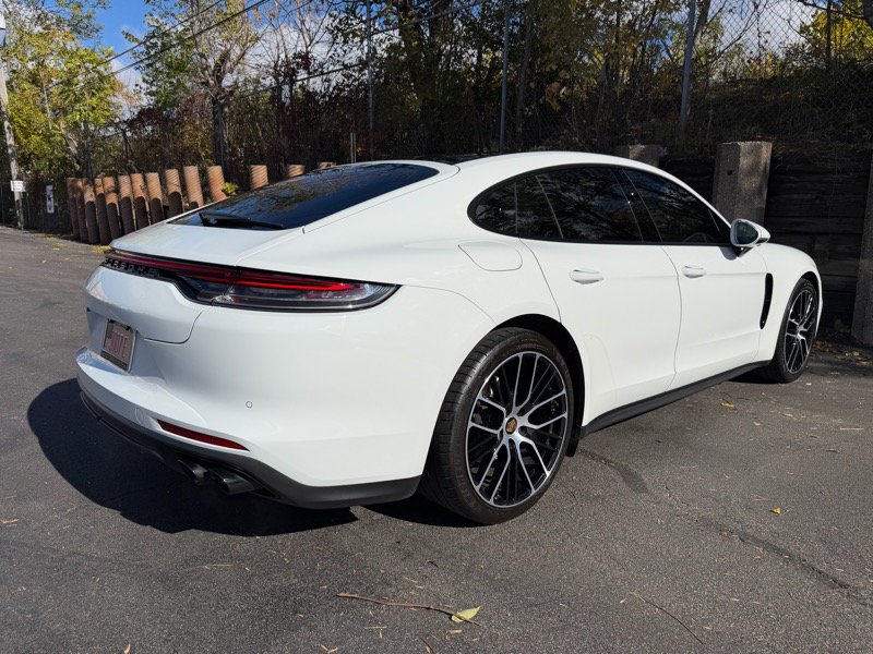 Used 2021 Porsche Panamera 4 w/ Premium Package image 38