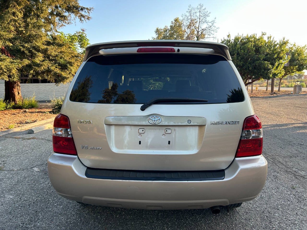 Used 2004 Toyota Highlander 4WD V6 w/ Preferred Pkg image 17