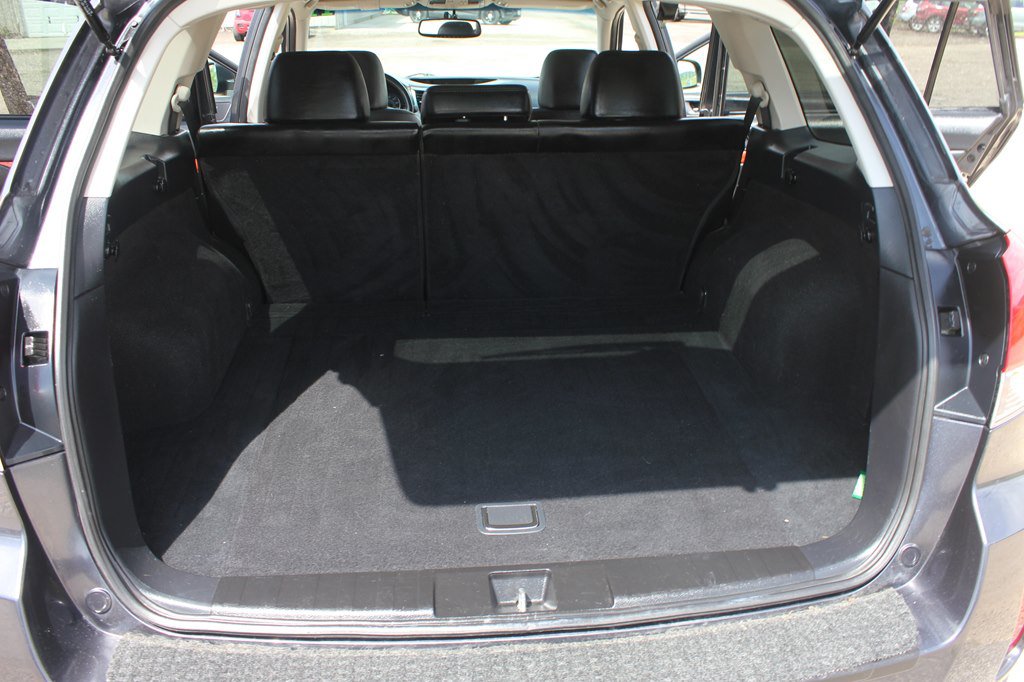 Used 2011 Subaru Outback 2.5i Limited AWD/4WD image 40