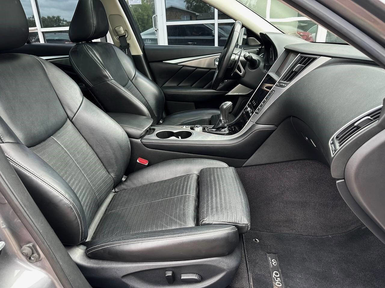 Used 2017 INFINITI Q50 Red Sport 400 image 29