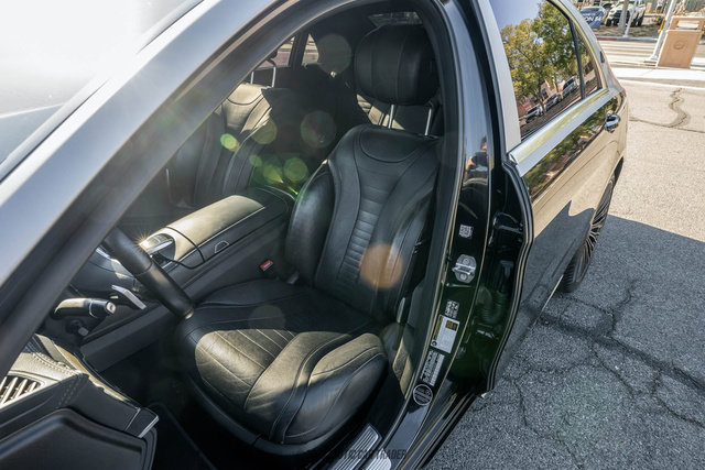 Used 2020 Mercedes-Benz S 560 Sedan image 32