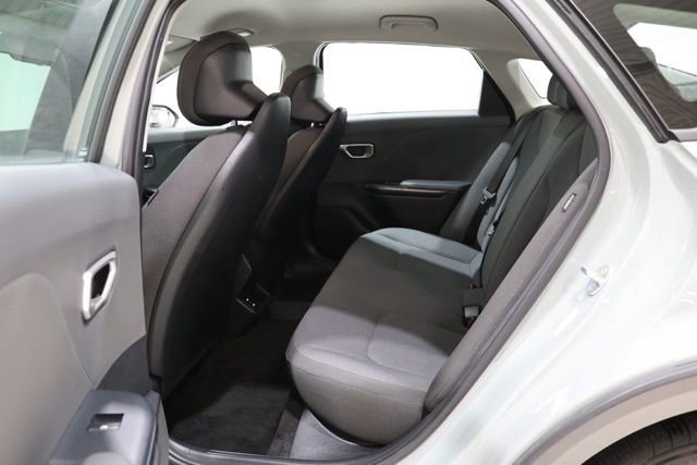 Used 2025 Kia K4 LXS image 30