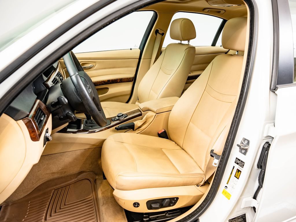 Used 2010 BMW 328i Sedan RWD image 22