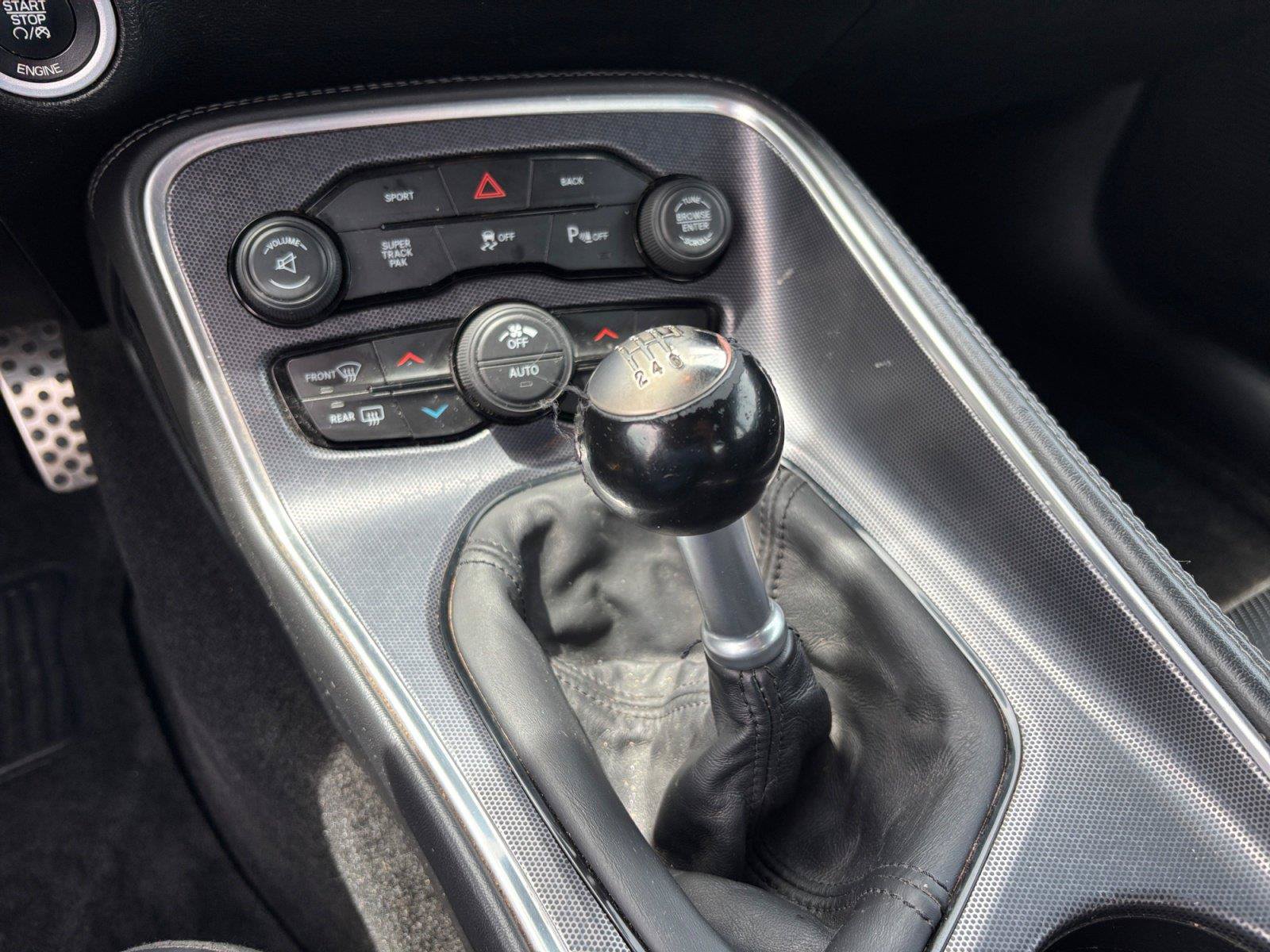 Used 2015 Dodge Challenger R/T Plus RWD image 30