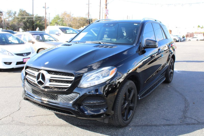 Used 2016 Mercedes-Benz GLE 350 w/ Premium Package image 3