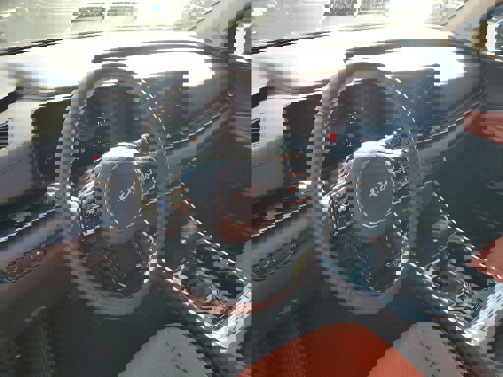 New 2026 Kia Carnival EX image 23